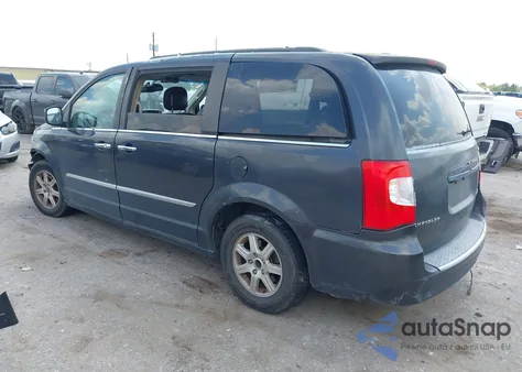 2011 Chrysler Town & Country Touring из США, поврежденный, VIN 2A4RR5DG8BR682128